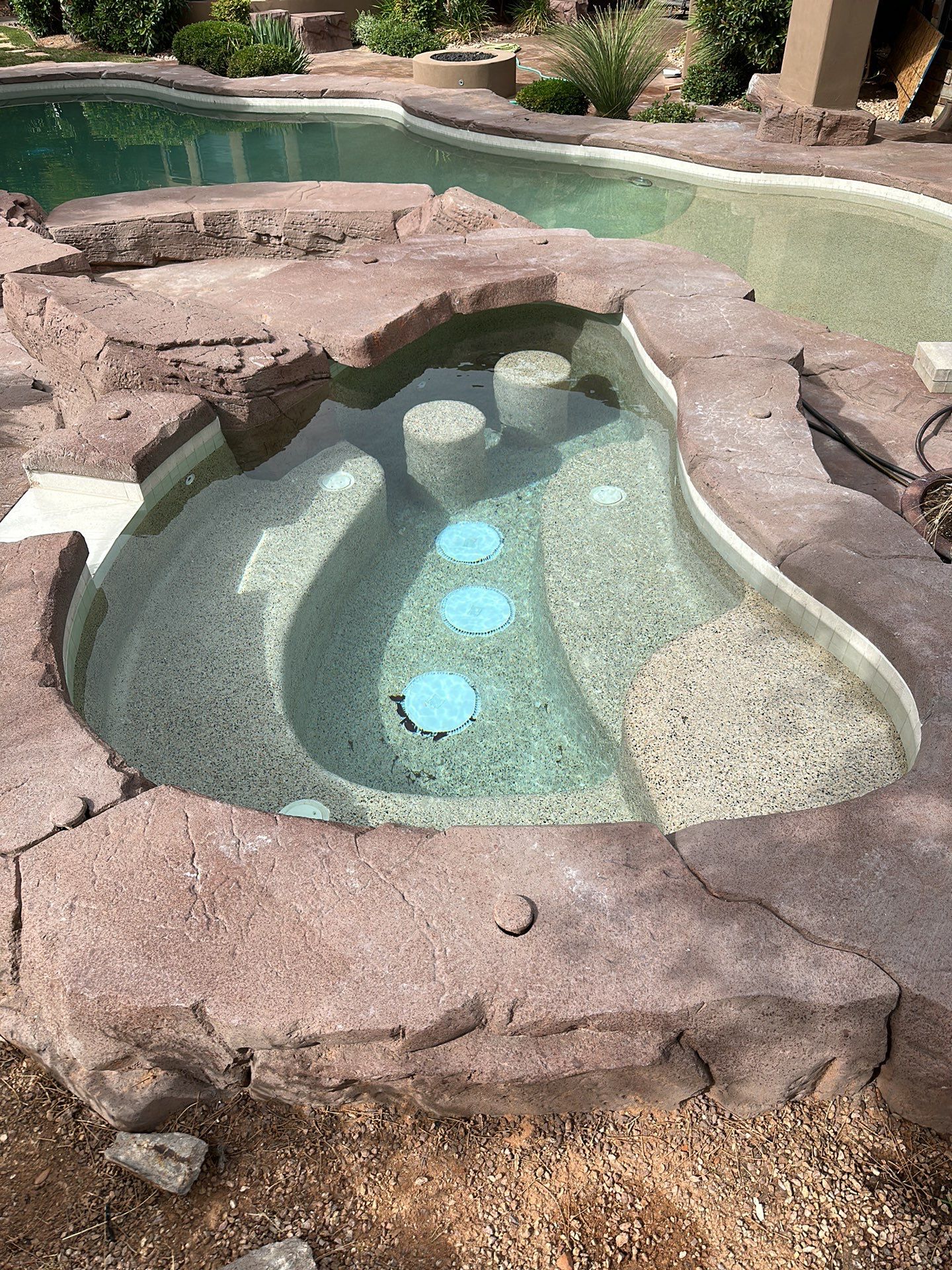 Blue_water_spa_after - blueglassplaster