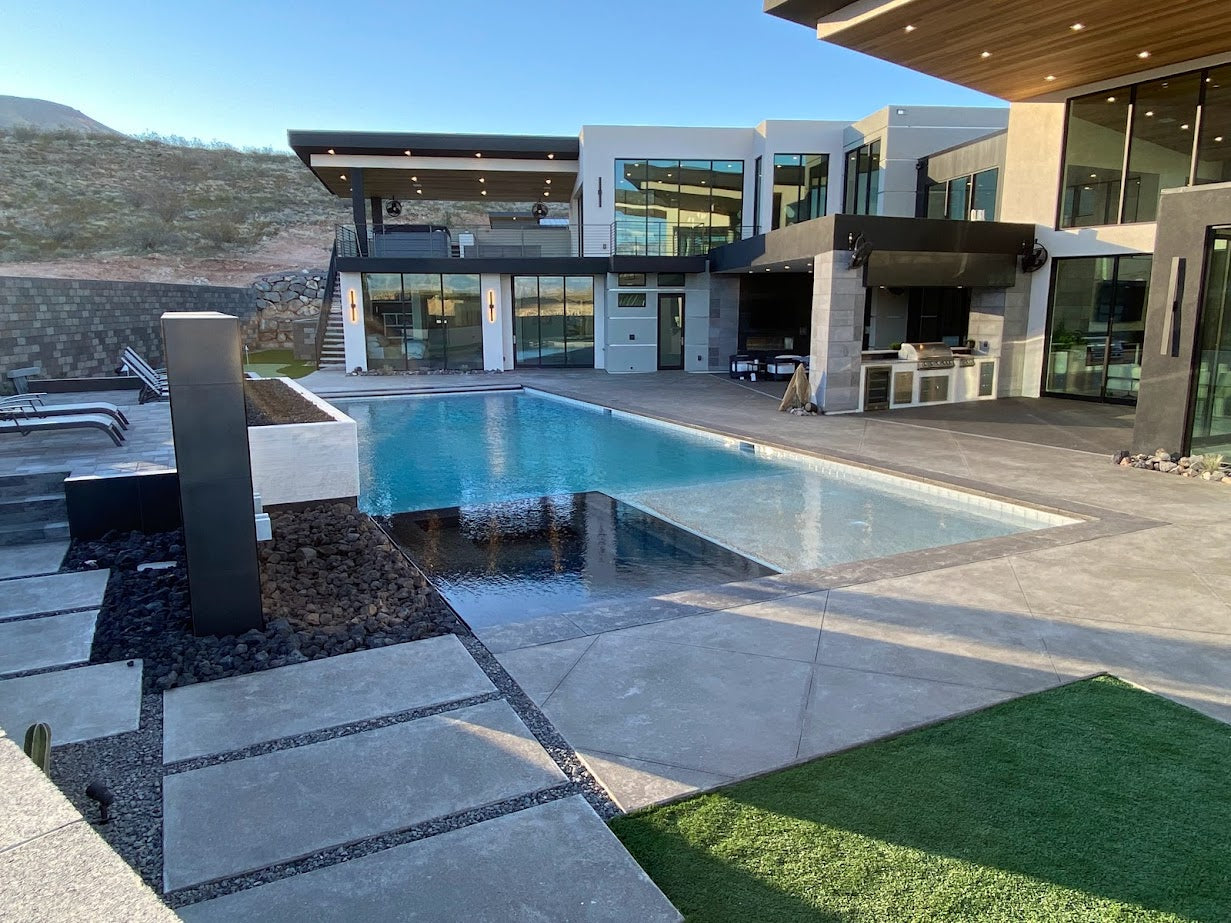 luxury_new_pool - blueglassplaster